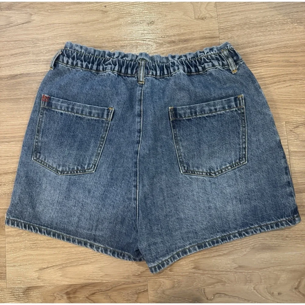 BDG Urban Outfitters High Rise Pull-On Mom Shorts Denim XL Boho Casual - Picture 2 of 5